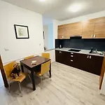 Apartahotel Prater 3*