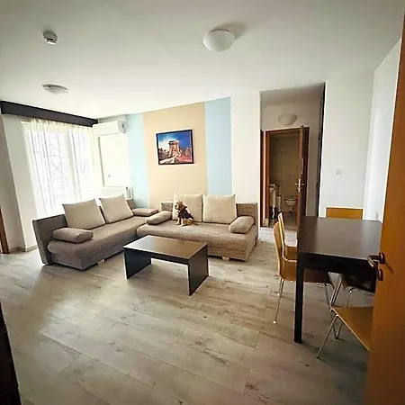 Prater Aparthotel 3*