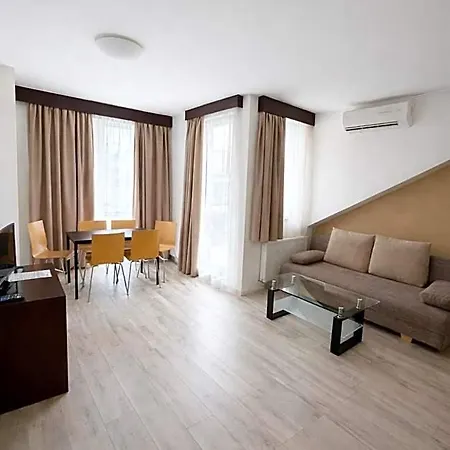 Prater Aparthotel 3*