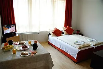 Prater 3*
